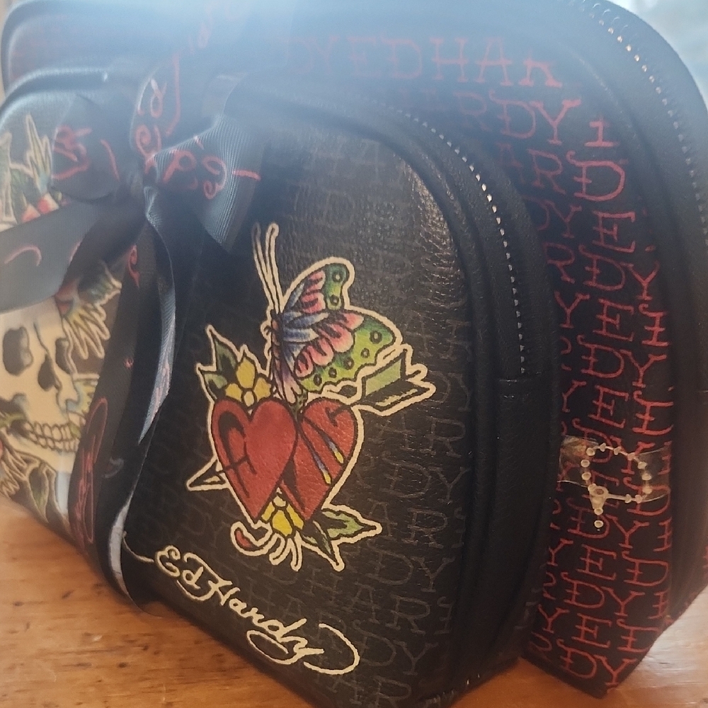Ed Hardy 2 Piece Cosmetic Bag Set NWT - Picture 4 of 7